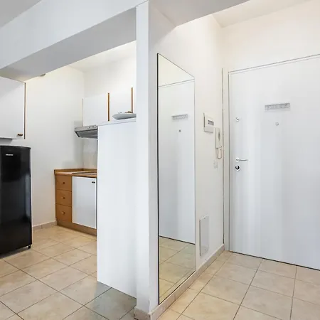 Guesthost - Modern With Wifi! * Viareggio