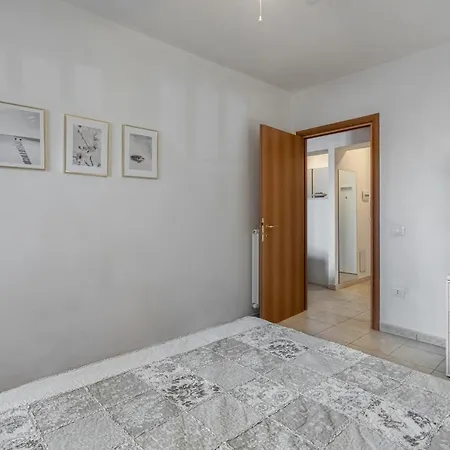 Apartman Guesthost - Modern With Wifi! Viareggio